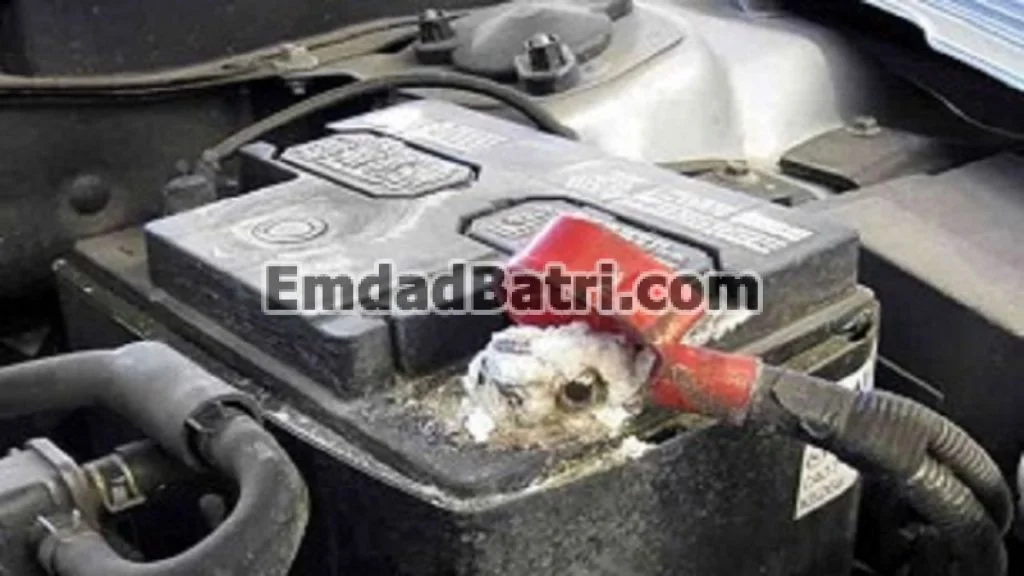 تمیز کردن باتری ماشین